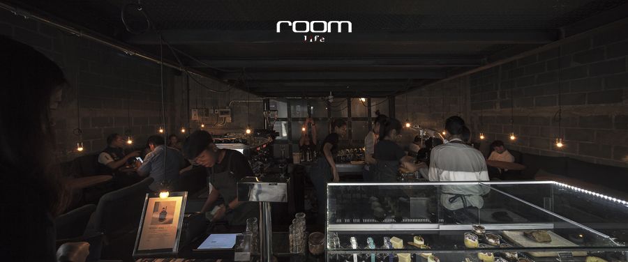 GRAPH ONE NIMMAN ละเลียดกาแฟใต้แสงสว่างแต่พอดี - room life