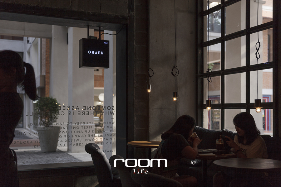 GRAPH ONE NIMMAN ละเลียดกาแฟใต้แสงสว่างแต่พอดี - room life