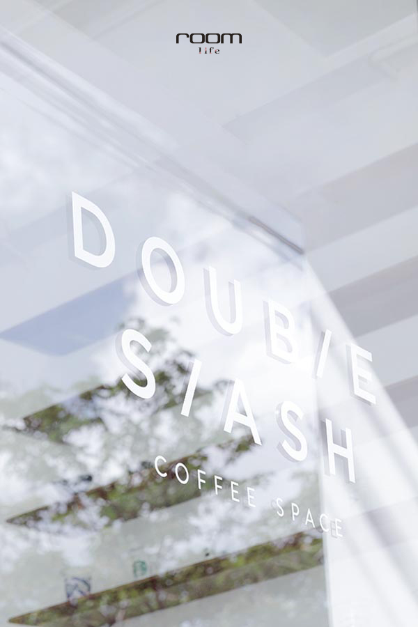 คาเฟ่ย่านธนบุรี double slash coffee space คาเฟ่มินิมัล