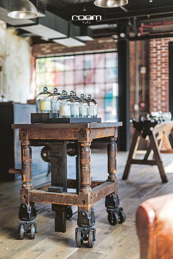 LE LABO เฟอร์นิเจอร์วินเทจ