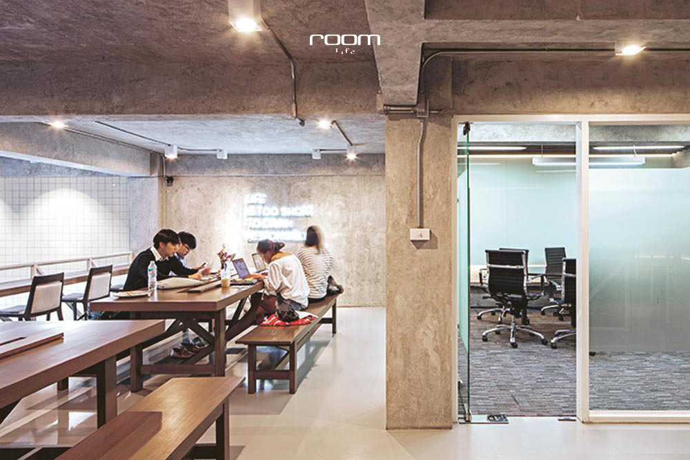 พื้นที่ชั้นสองเปิดเป็น Co-Working Space คาเฟ่ย่านสีลม 