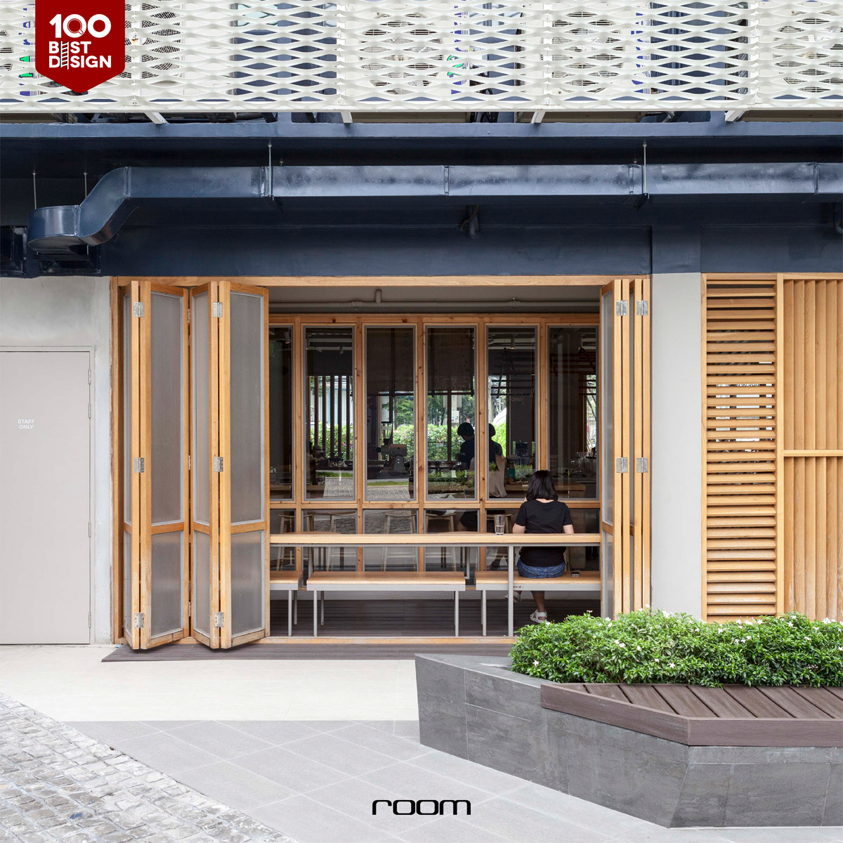 ROOTS AT SATHON แบบร้านกาแฟ