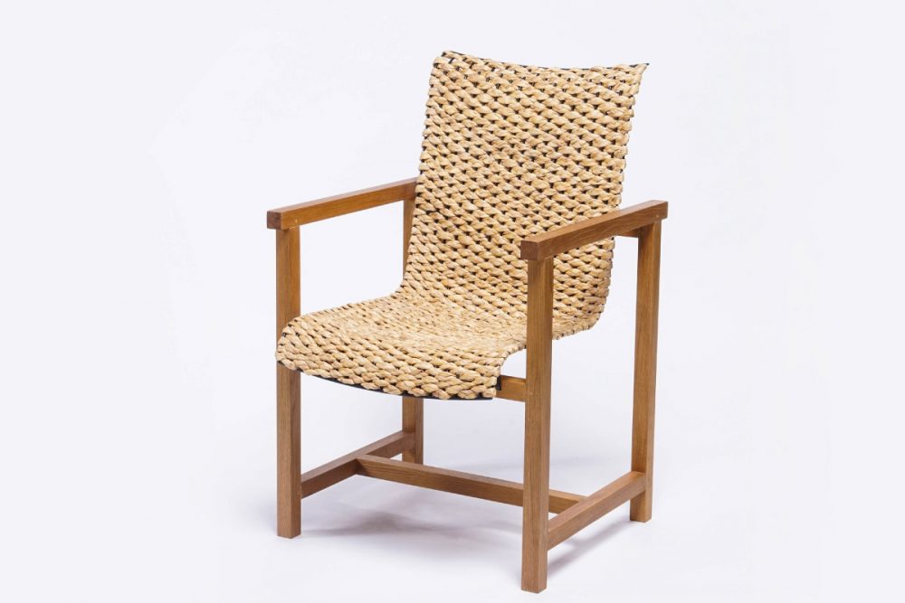 Loom Chair เก้าอี้เหล็ก เก้าอี้ไม้ รางวัล DEmark 2020 plural designs คุณพิบูลย์ อมรจิรพร