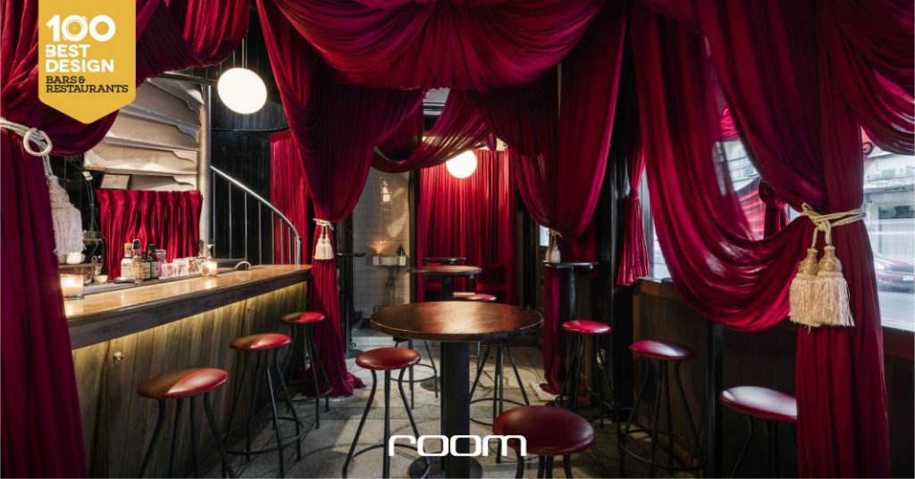 TO MORE BAR เปลี่ยนบ้านไม้เก่าเป็นบาร์บรรยากาศโรงละครบรอดเวย์ - room