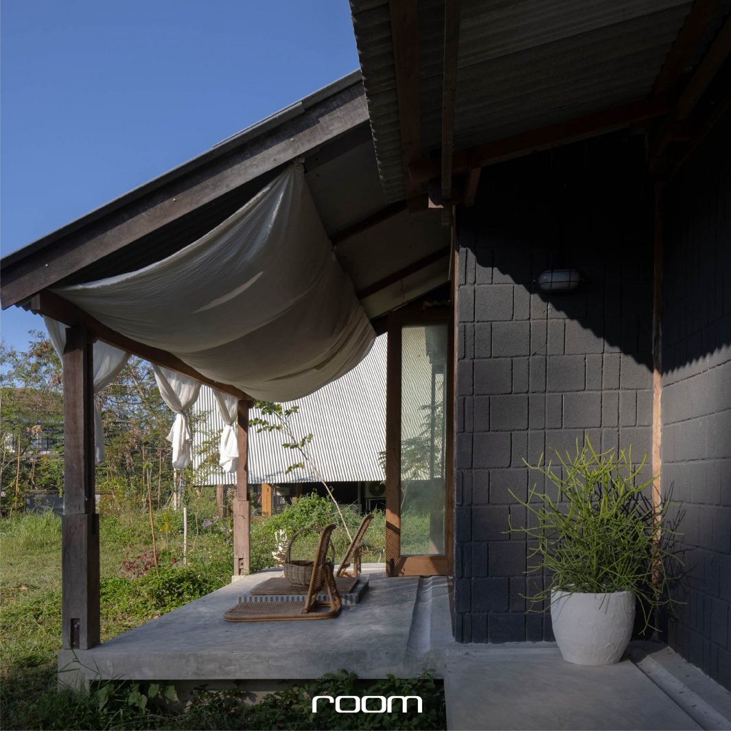 WOMR CABIN บ้านชั้นเดียวไซซ์มินิของคู่รักนักออกแบบ บ้านชั้นเดียว