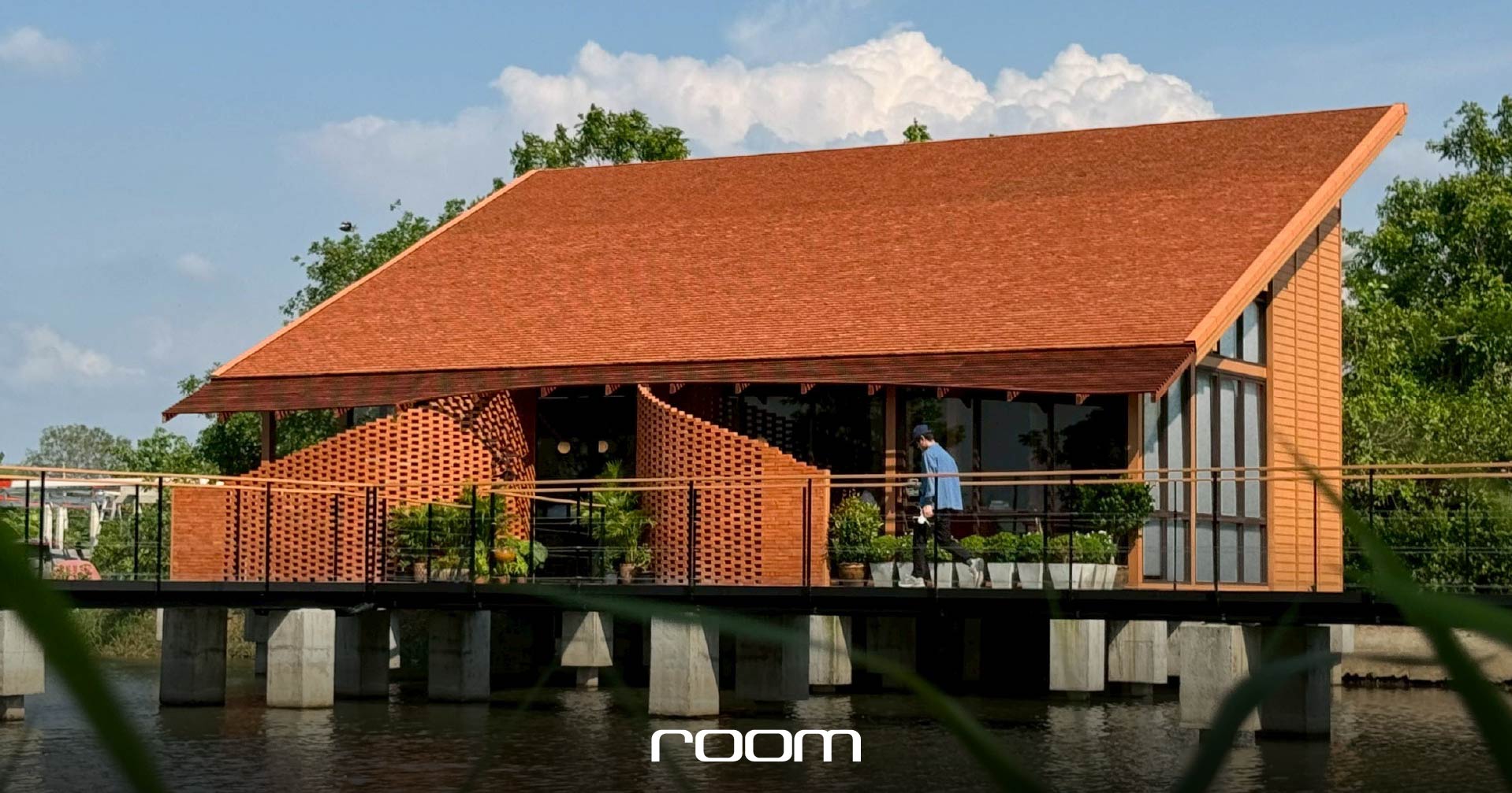 Morjor Cafe คาเฟ่อิฐ ชูเสน่ห์วัสดุดินเผา ด่านเกวียน ผ่านสถาปัตยกรรมร่วมสมัย